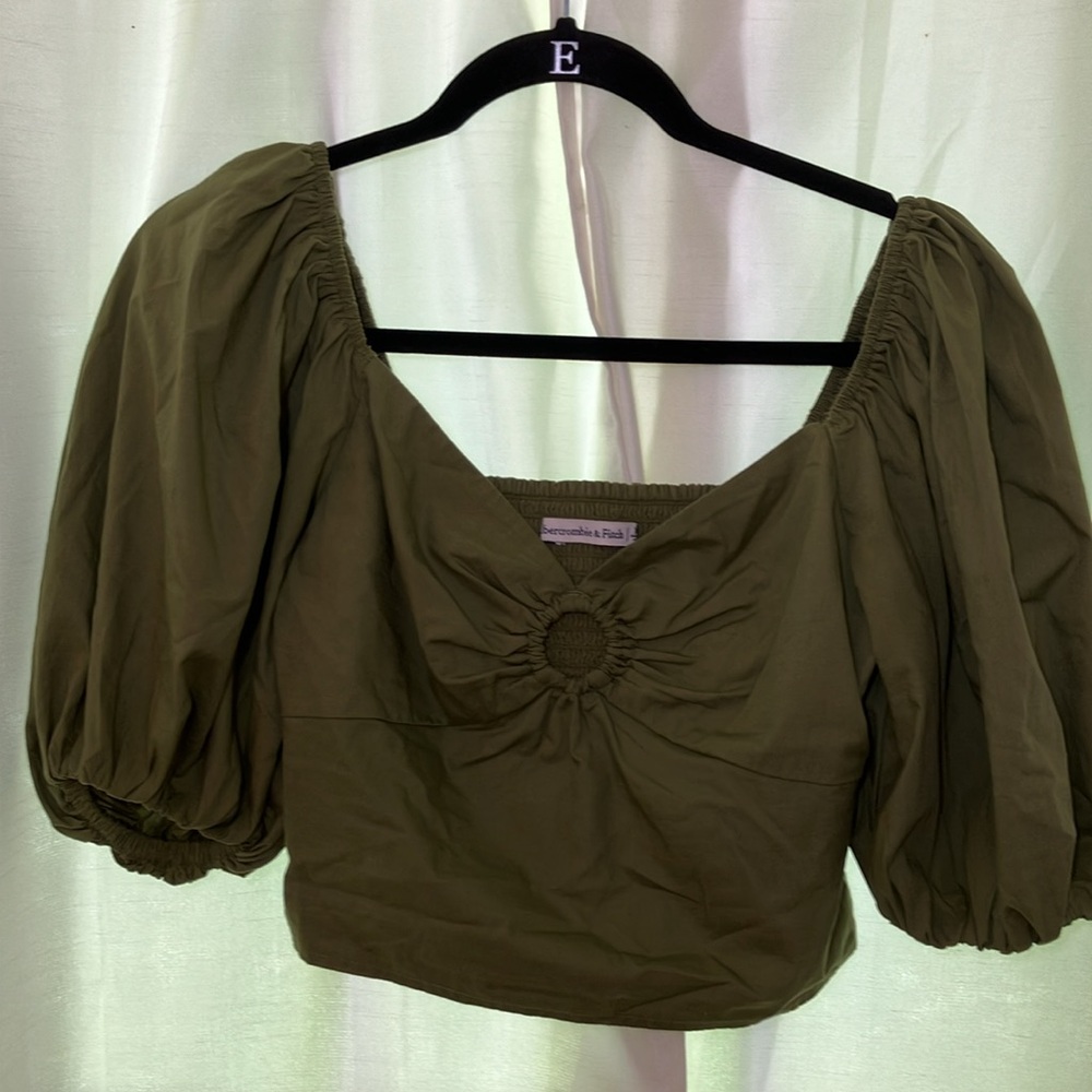Abercrombie & Fitch Sweetheart Neckline Cropped Short Puffed Sleeve Top - Picture 3 of 9